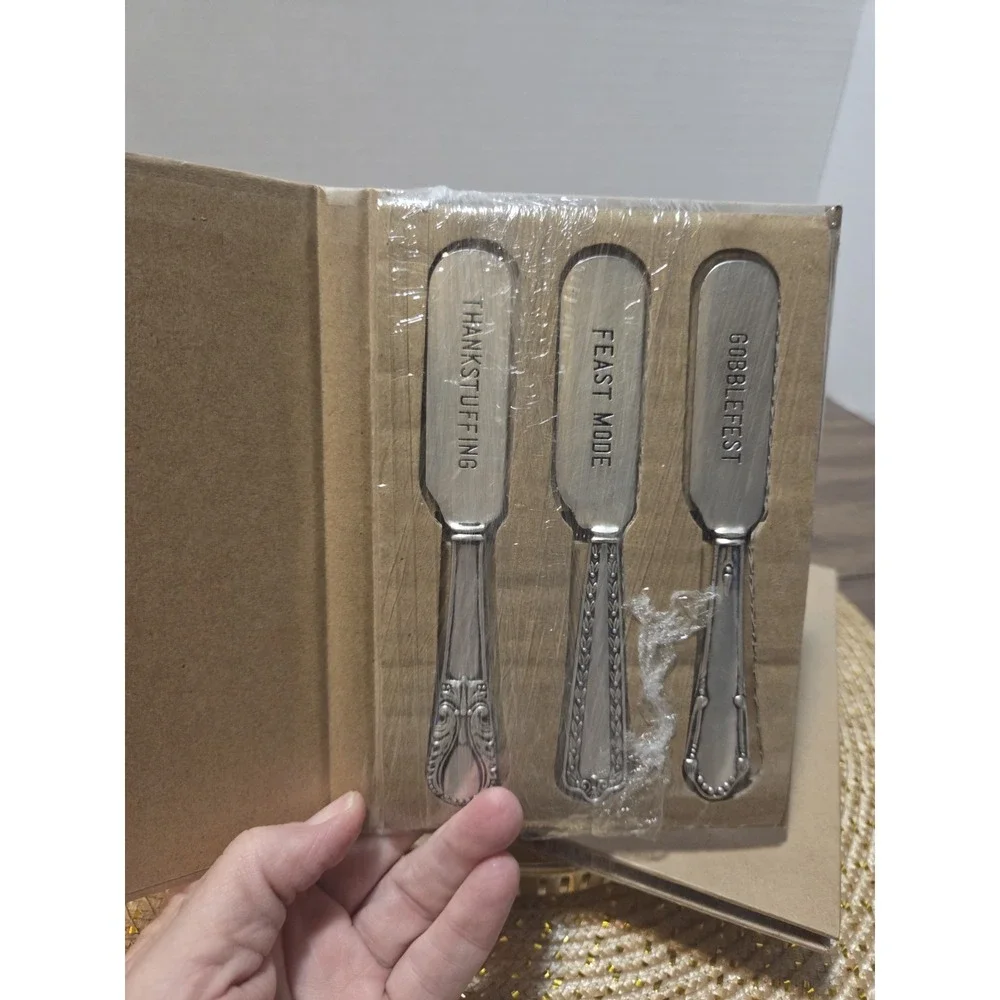 Mud Pie Thanksgiving stamped metal spreader knife set, 2 Sets